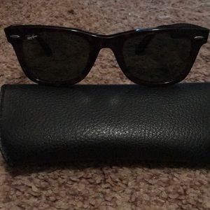 Authentic ray ban wayfarer sunglasses